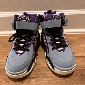 Louis Vuitton Trainer 2 Sneaker